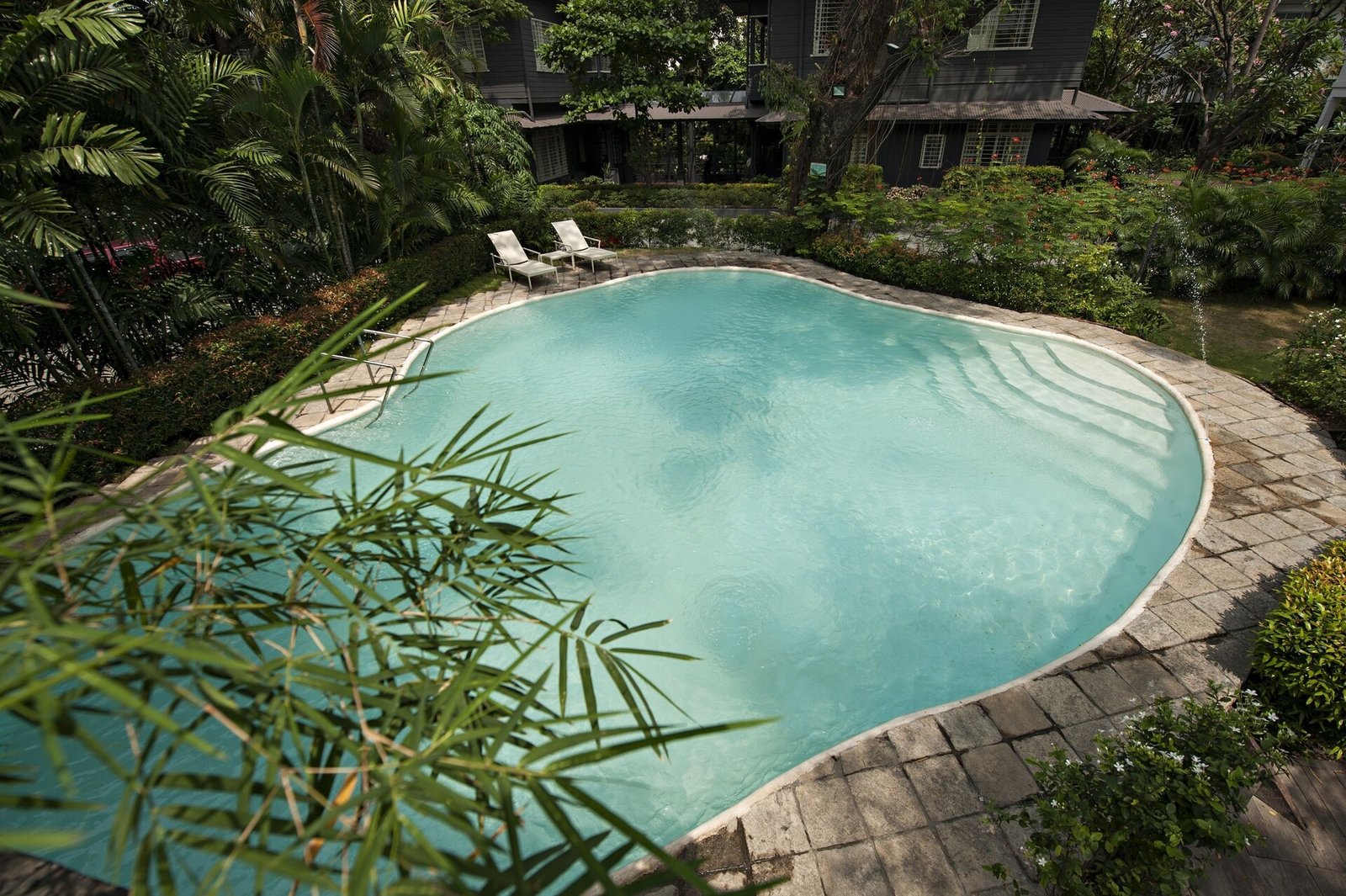 The Henry Hotel Manila, the pool