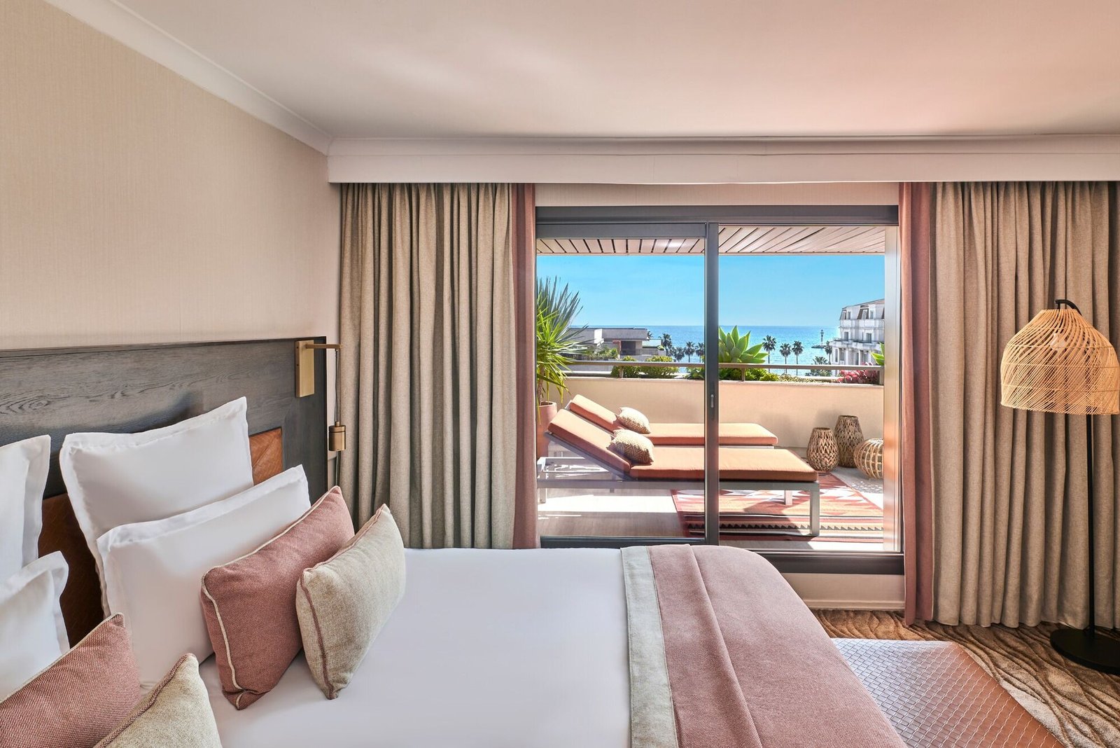 Hôtel Barrière Le Gray d'Albion Cannes, rooms