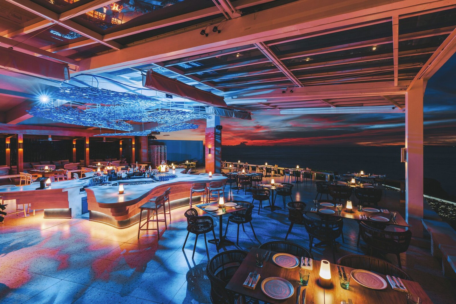 Crimson Resort and Spa Mactan, azure beach club