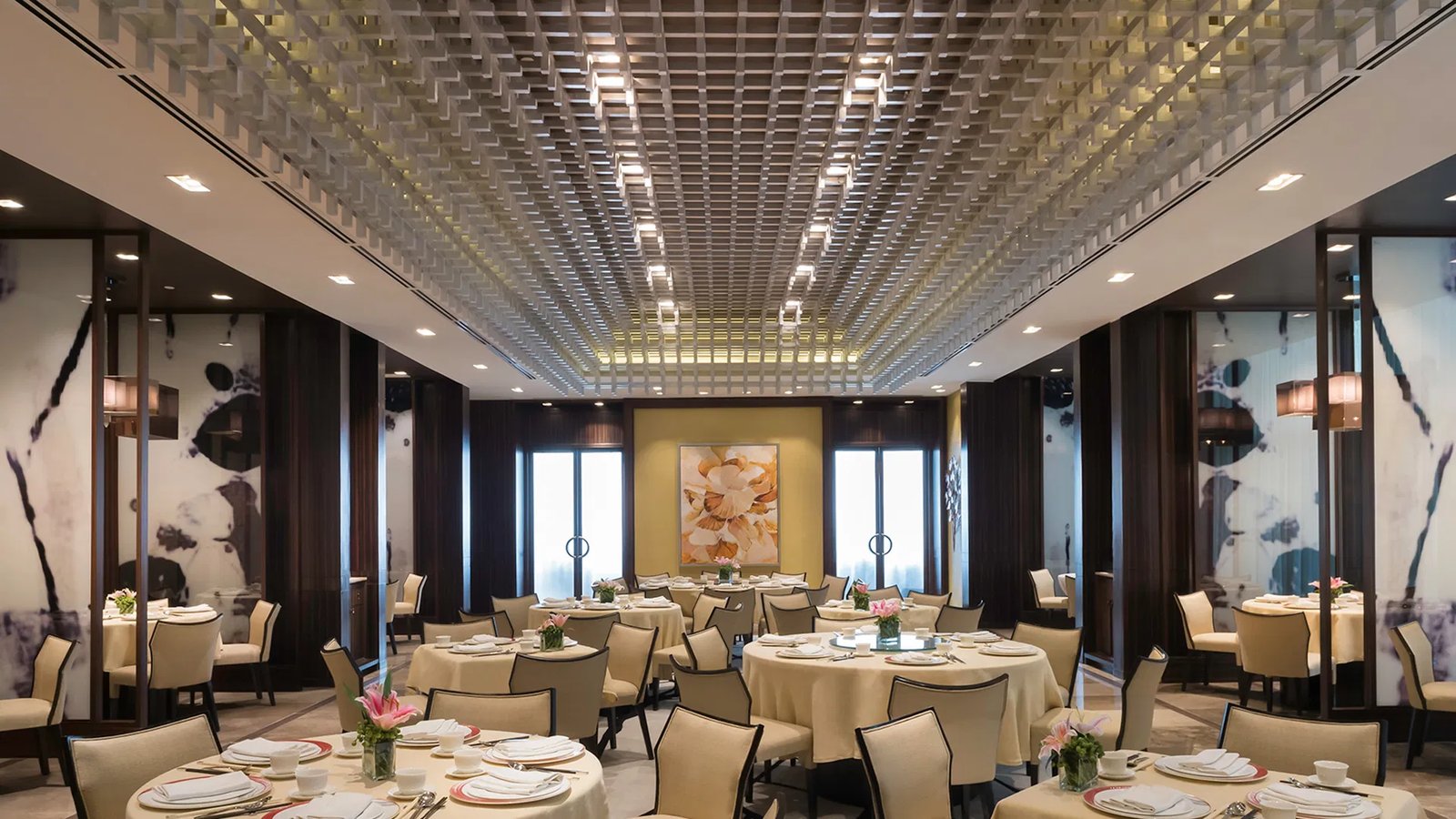 Marco Polo Ortigas Manila — eat & drink