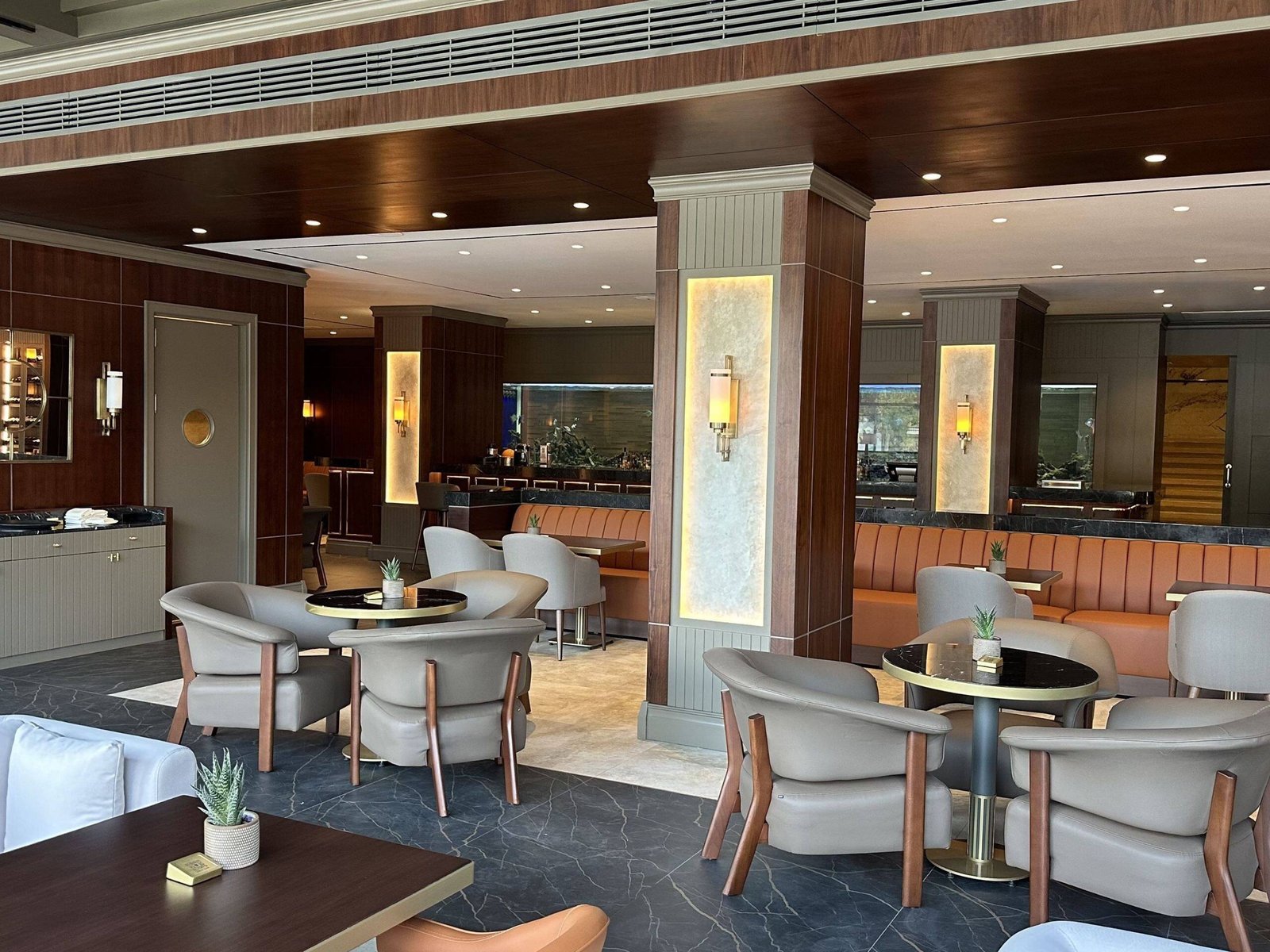 Hyatt Centric Levent Istanbul, gold bar & restaurant