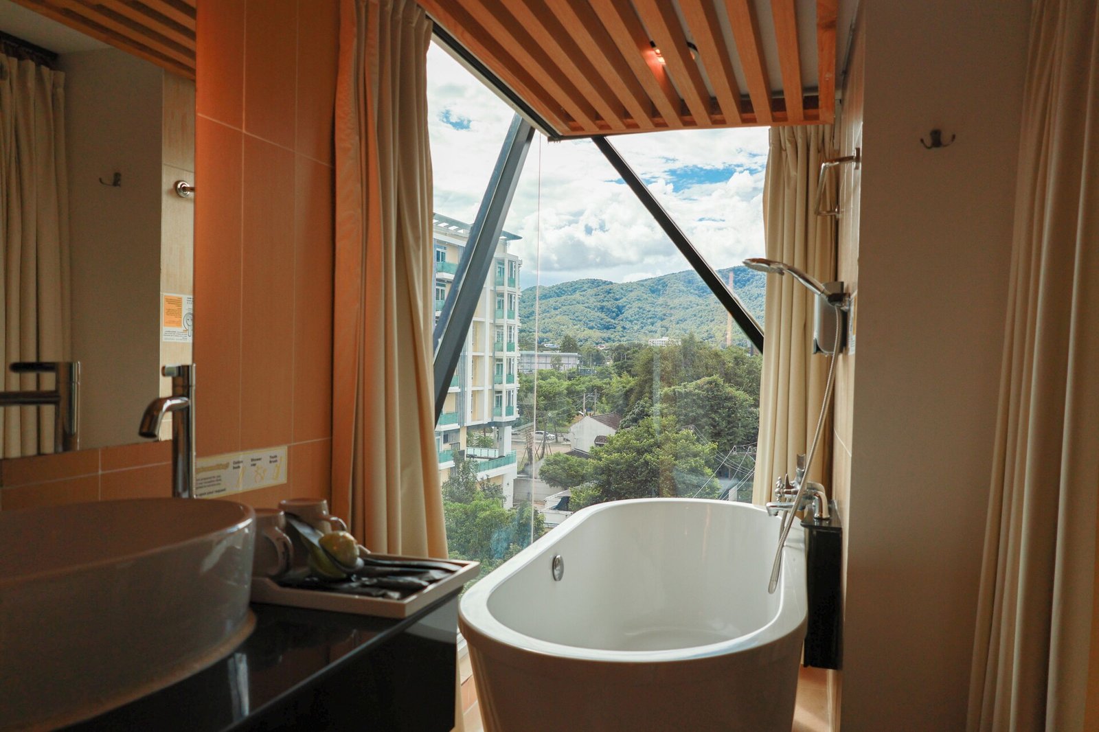 Nimman Mai Design Hotel — vibe