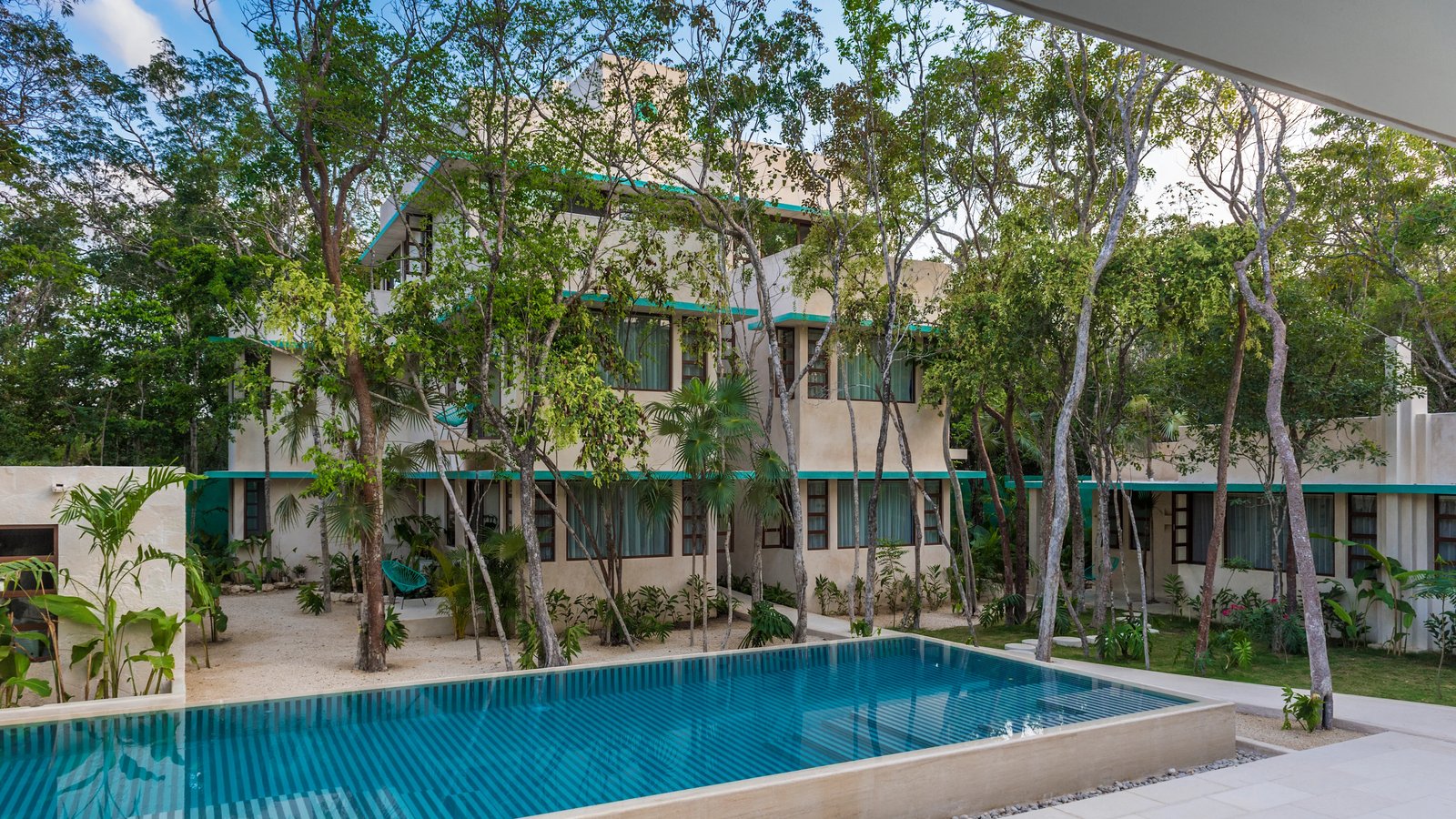 Hotel Tiki Tiki Tulum, the pool