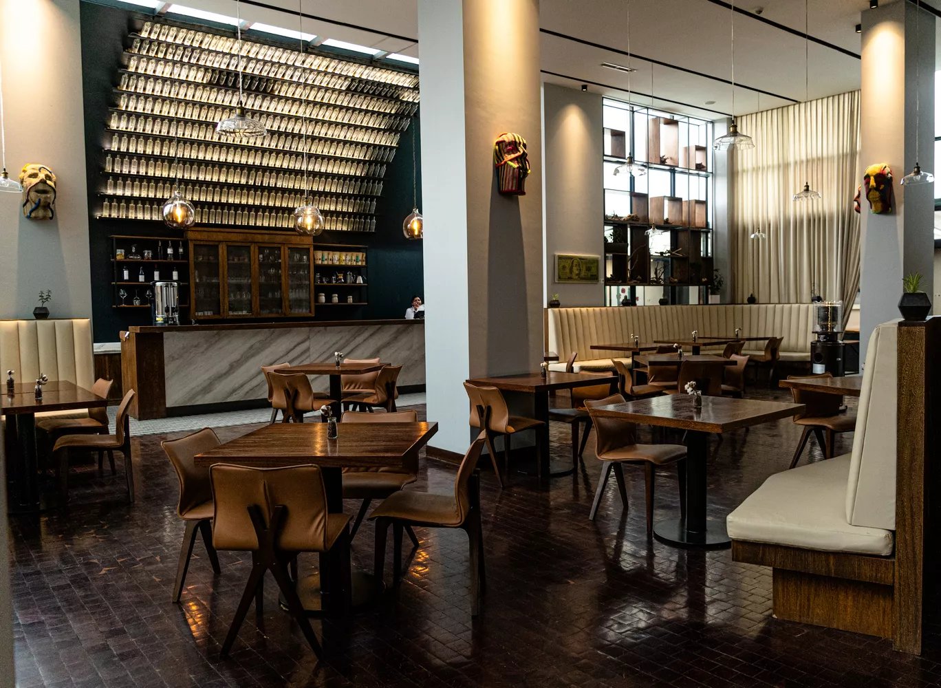 Atix Hotel, at the table