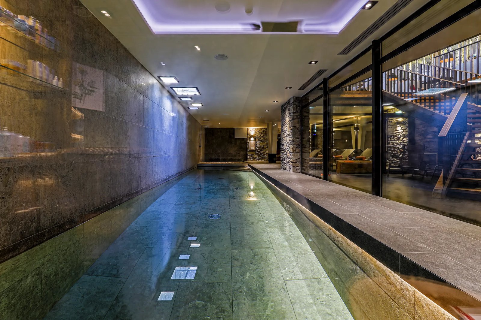 Le M de Megève, the pool