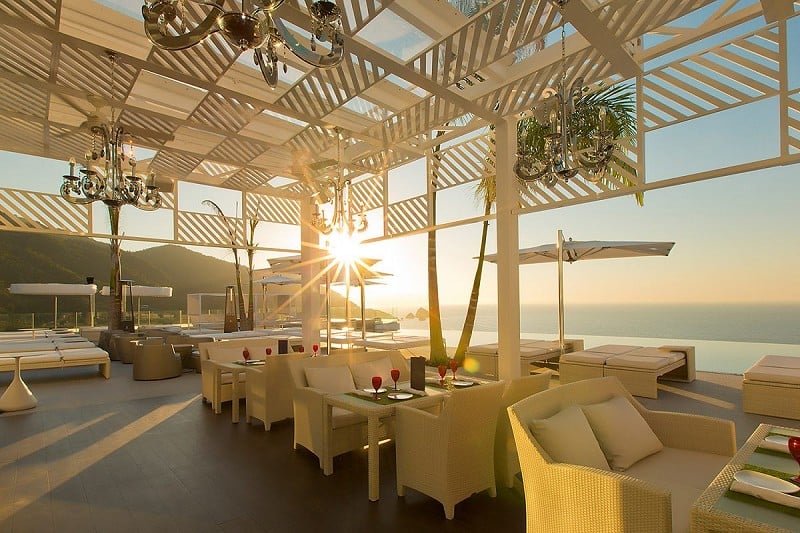 Hotel Mousai Puerto Vallarta, at the table