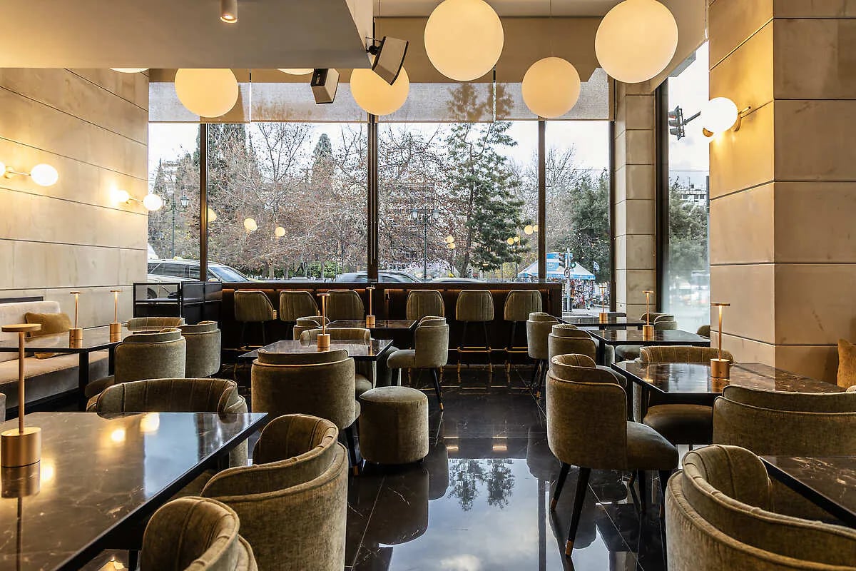 NJV Athens Plaza, plaza café