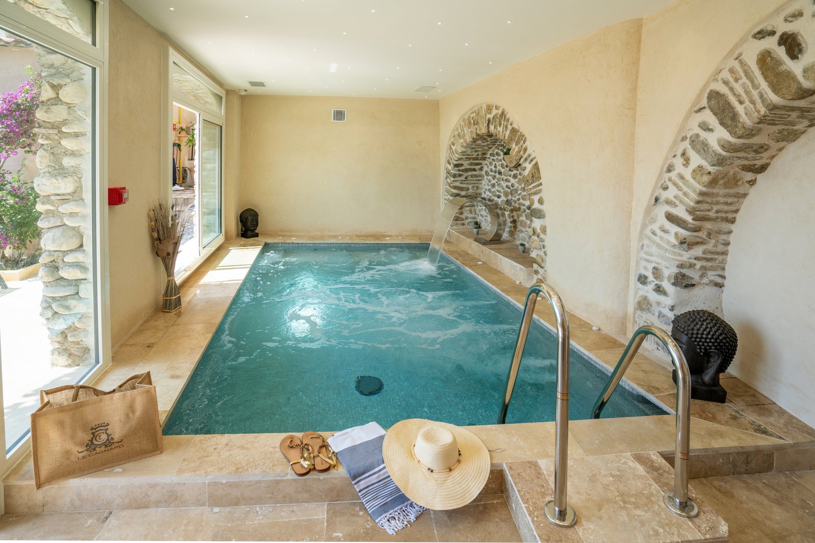 Chateau Le Cagnard, the pool