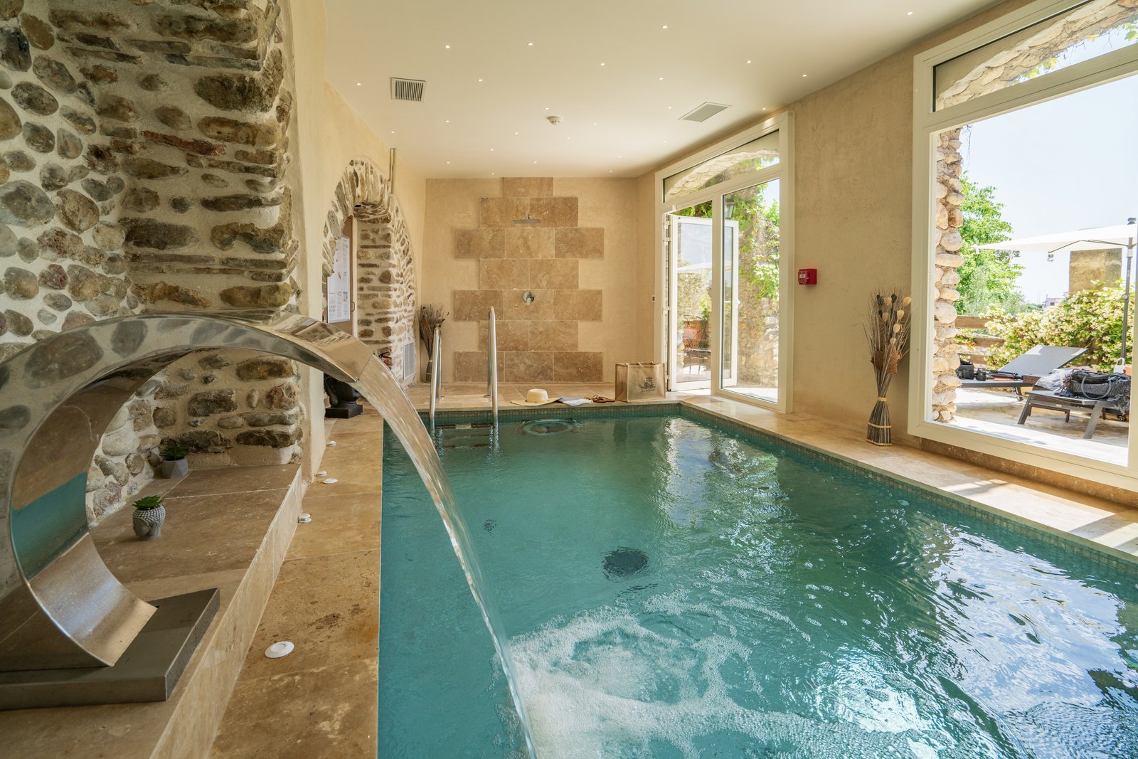 Chateau Le Cagnard, the pool