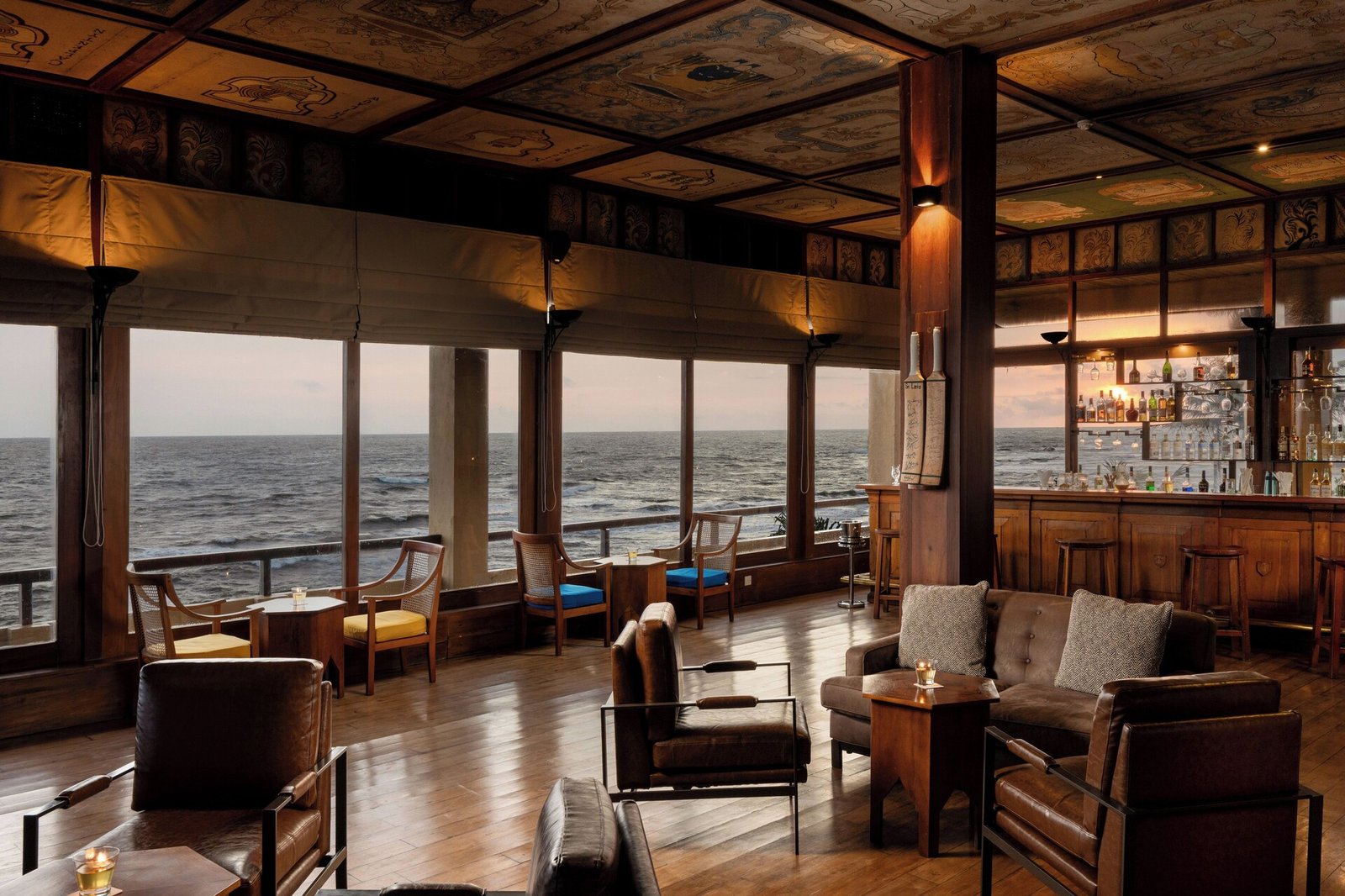 Jetwing Lighthouse, at the table