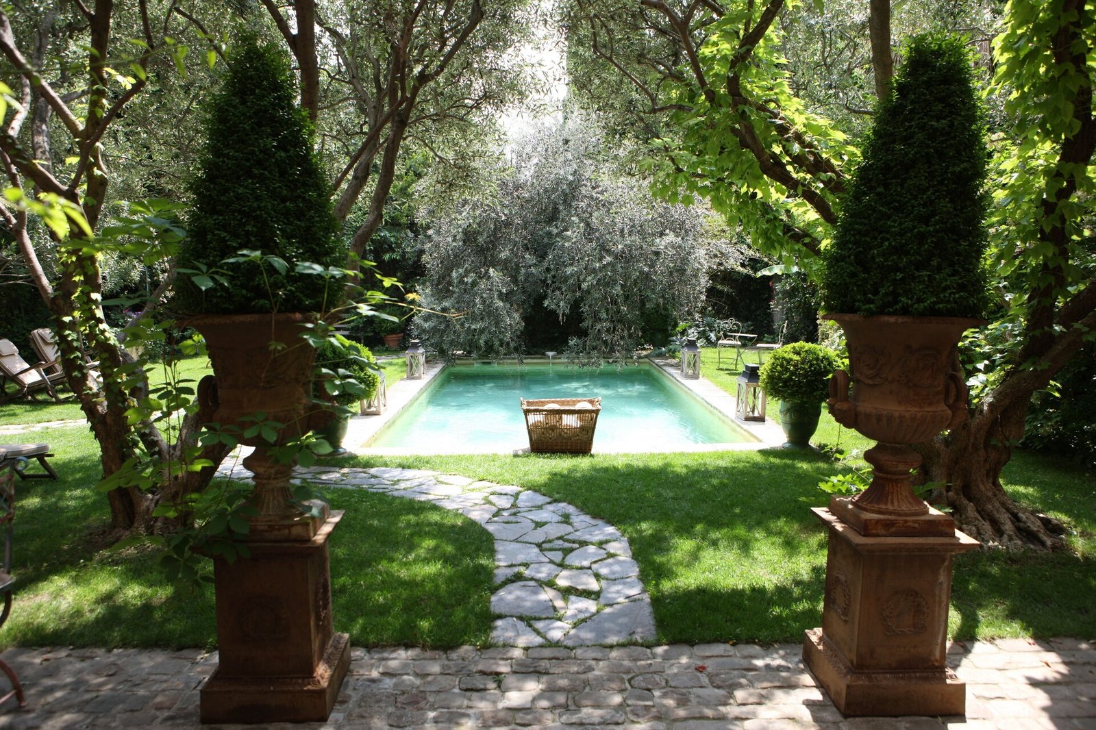 Hôtel Jardins Secrets, the pool