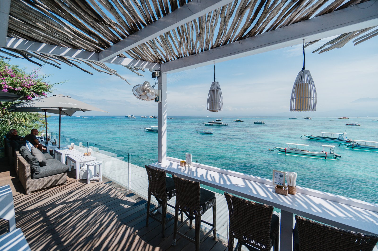 Batu Karang Lembongan Resort & Spa, the deck cafe & bar