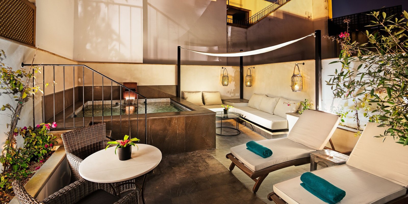 Corral del Rey, the pool