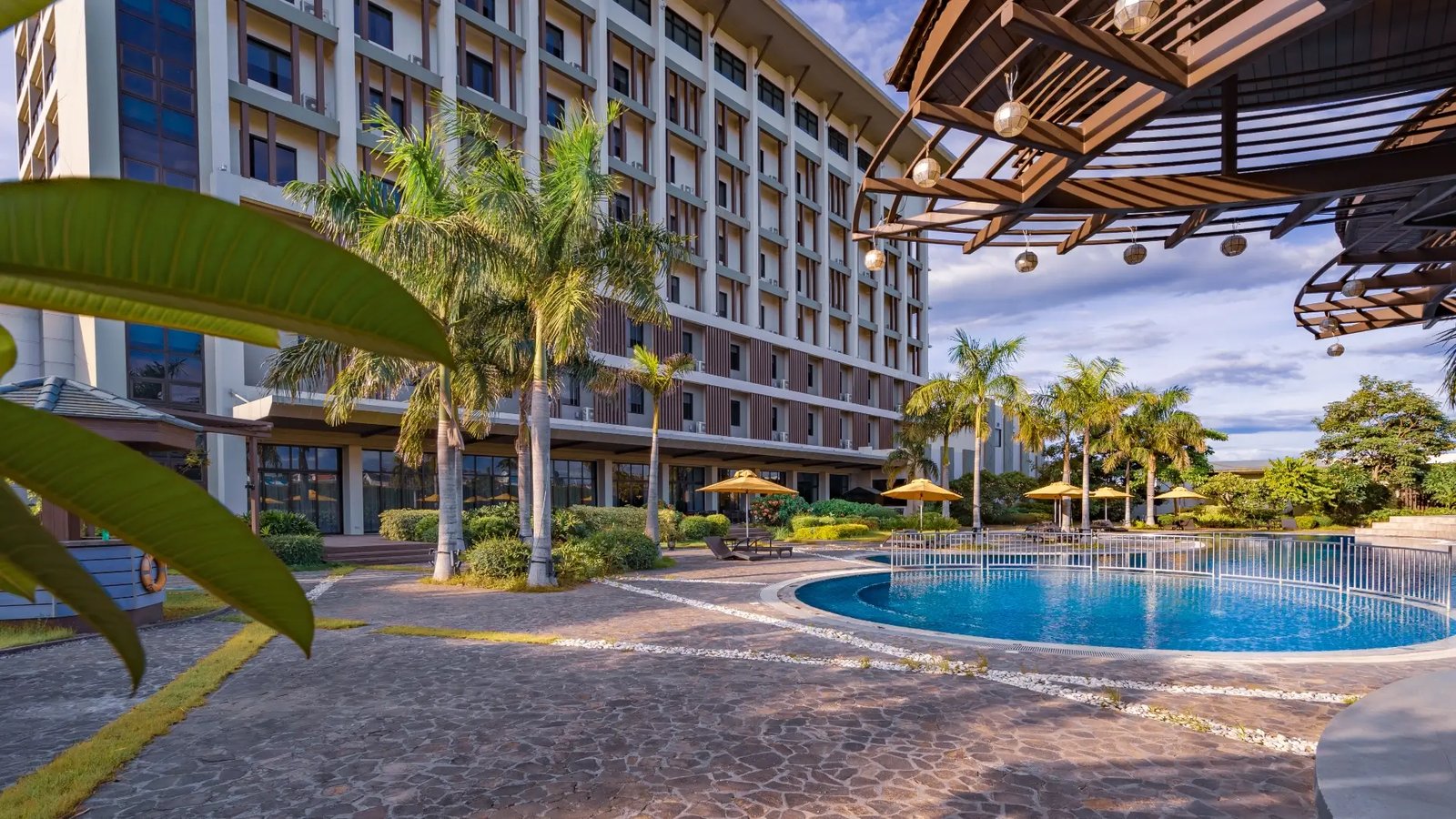 The Bayleaf Intramuros — vibe