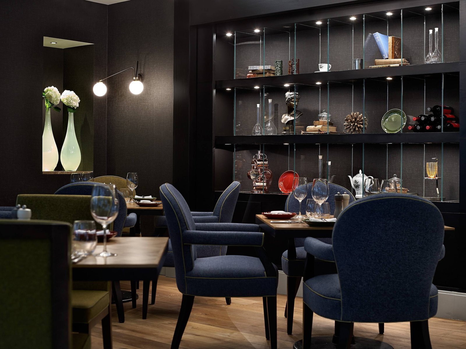 Hyatt Regency Birmingham, aria restaurant