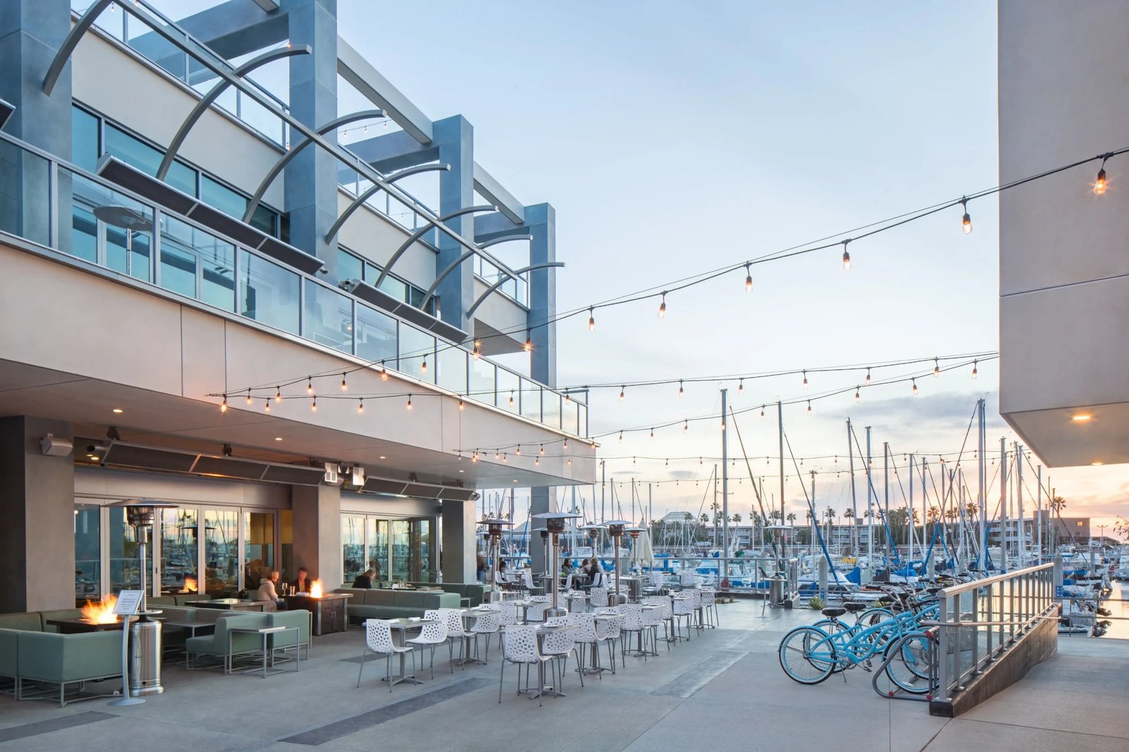 Shade Hotel Redondo Beach, sea level restaurant and lounge