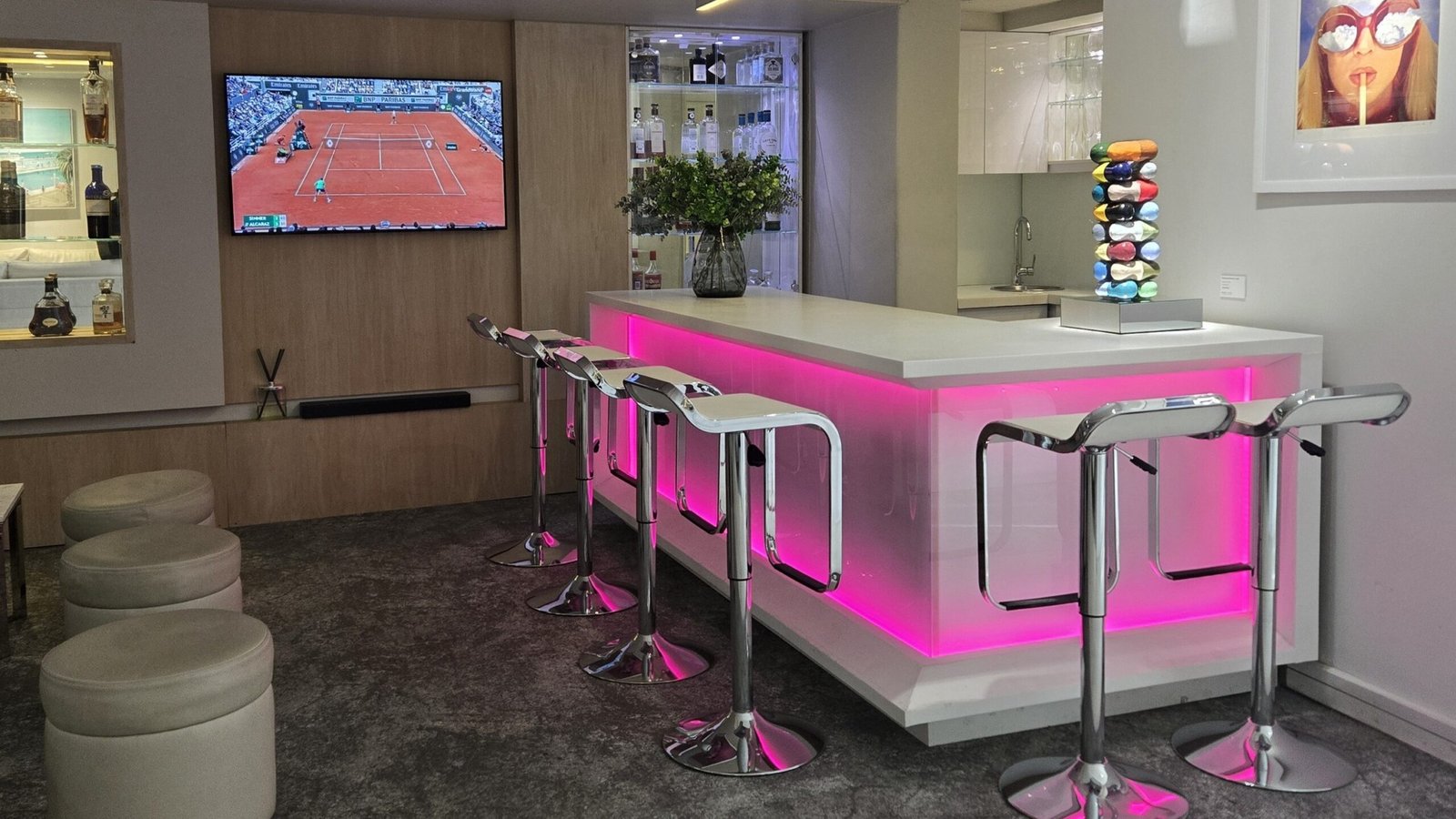 South Beach Camps Bay Boutique Hotel, reception bar