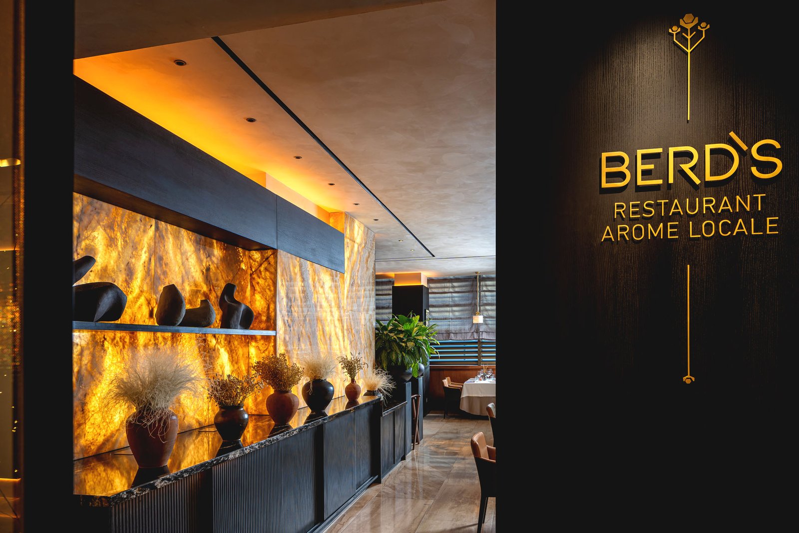 Berd's Hotel, arome locale
