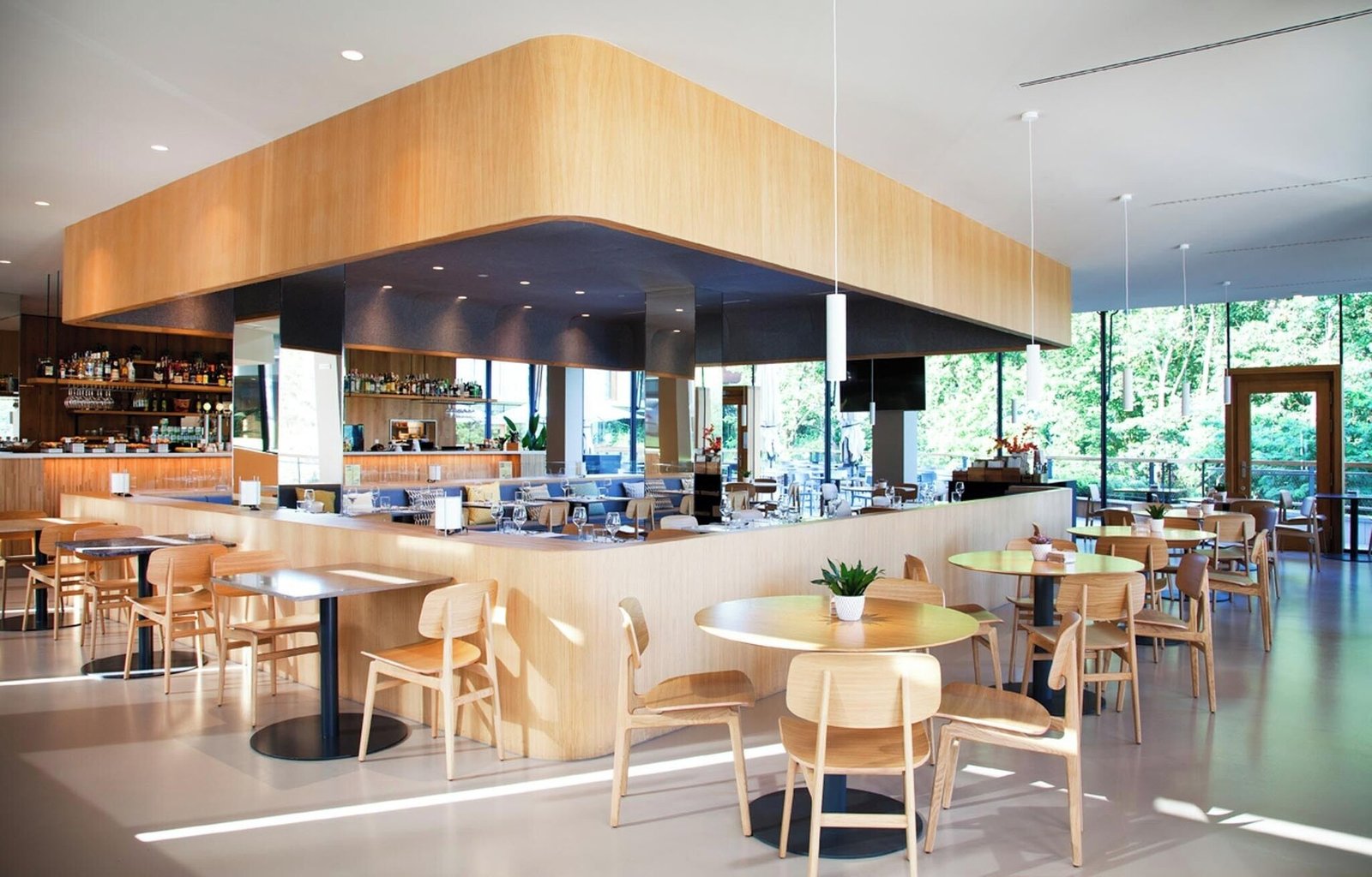 Arima Hotel & Spa, at the table