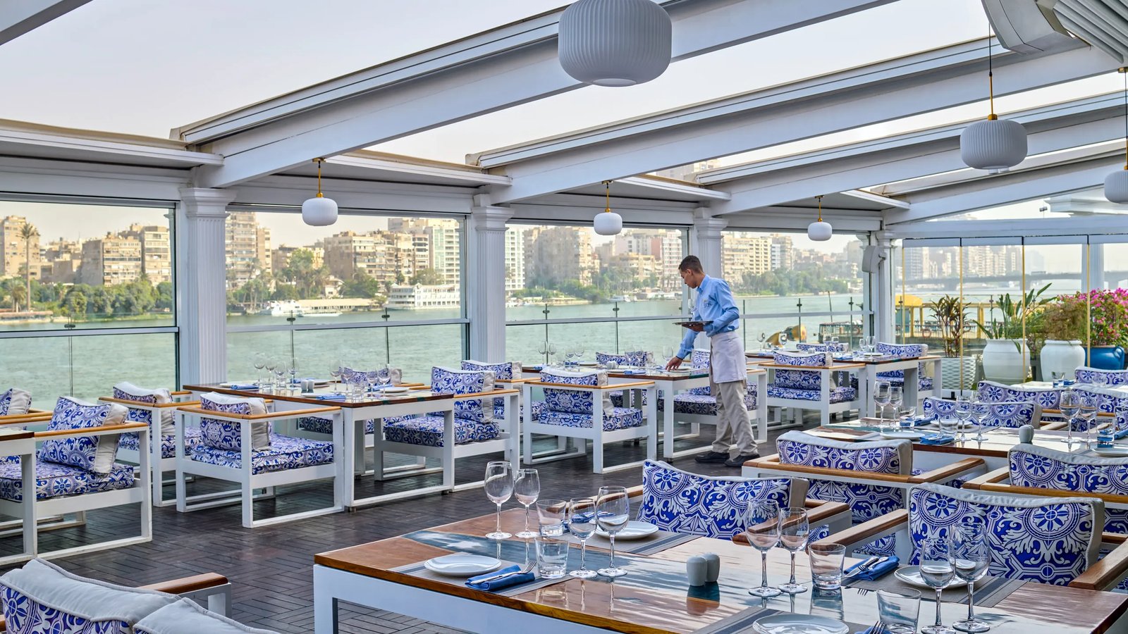 Four Seasons Hotel Cairo at The First Residence