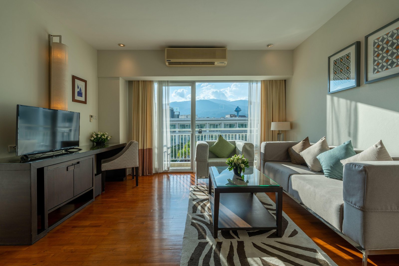Kantary Hills Hotel — rooms