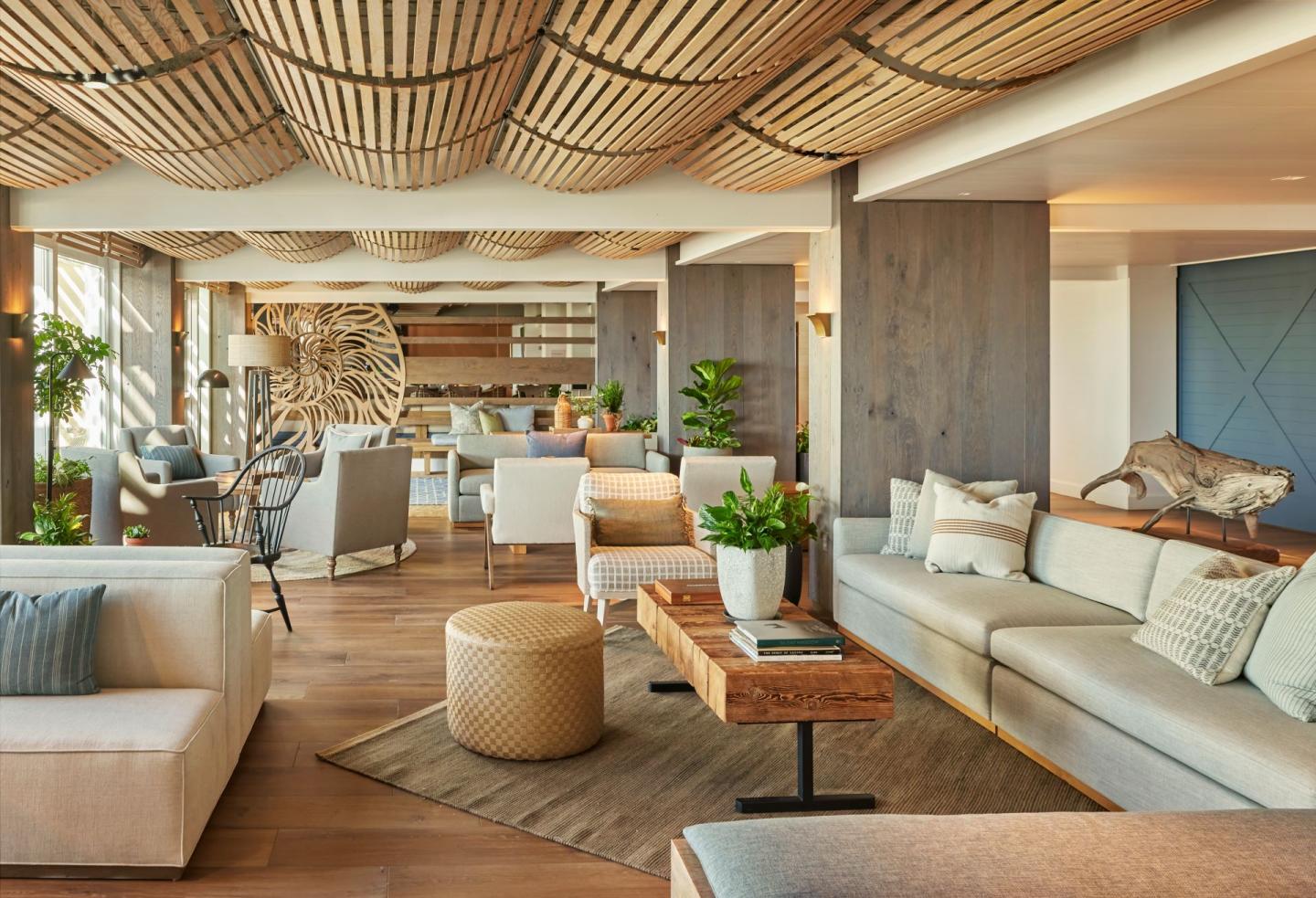 Newport Harbor Island Resort
