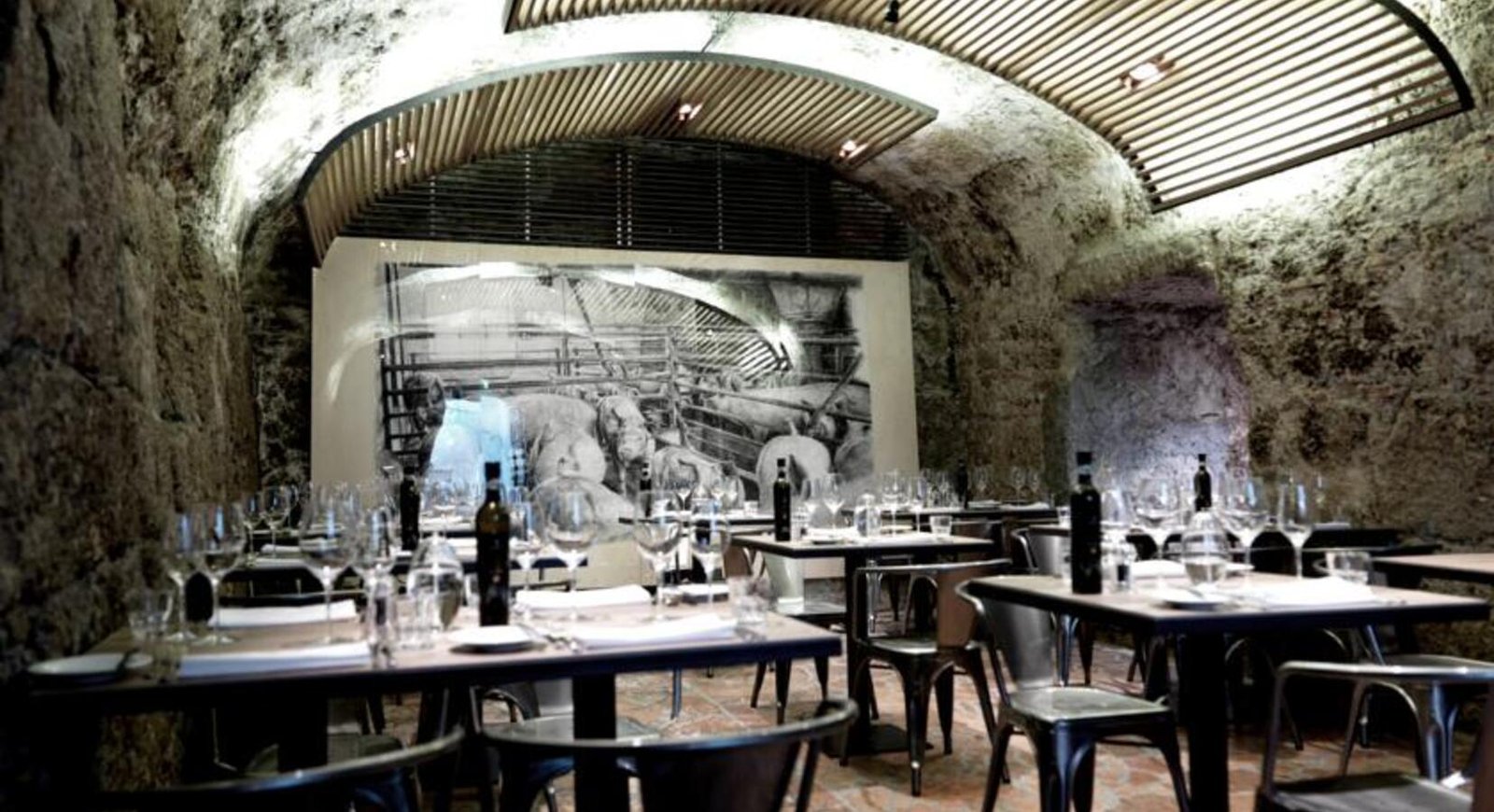 Arthotel Blaue Gans, the wine archive