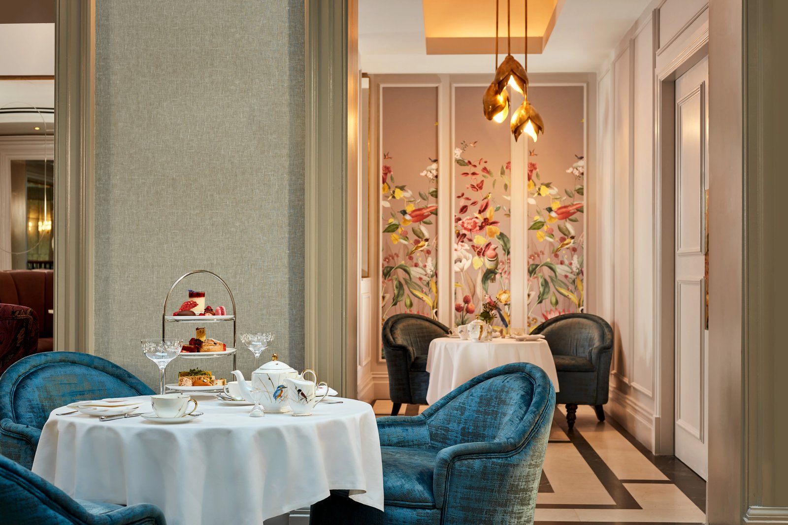 The College Green Hotel Dublin, Autograph Collection, the atrium lounge