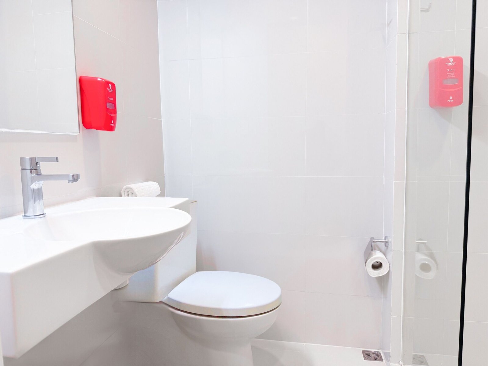 Red Planet Ortigas — rooms