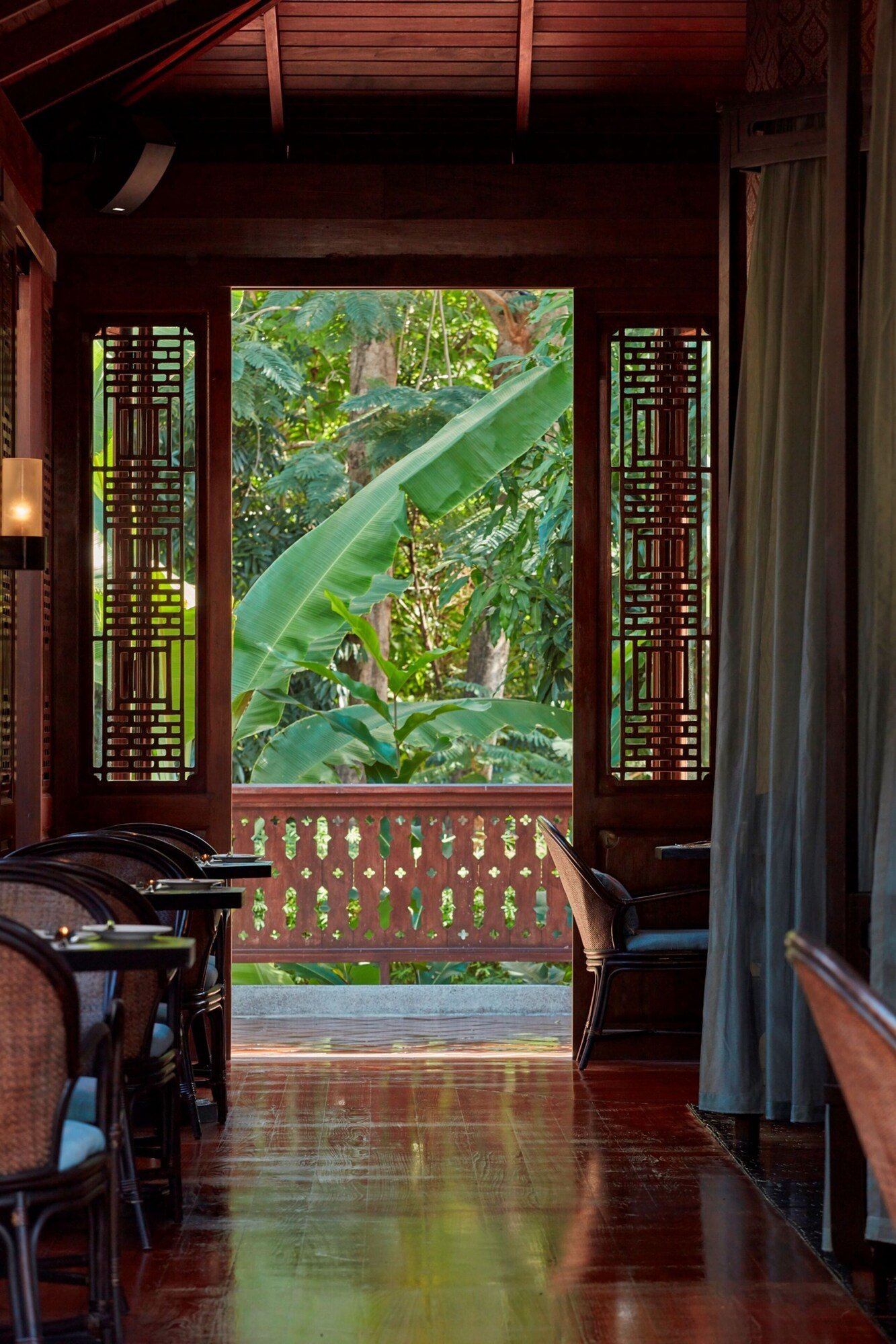 137 Pillars House Chiang Mai, the dining room