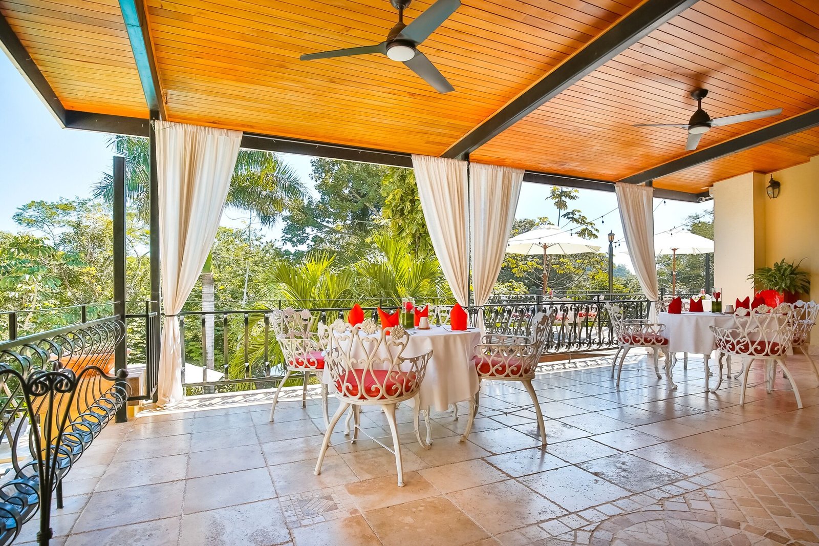 San Ignacio Resort Hotel, at the table