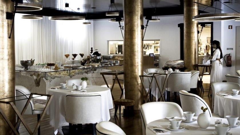 Alentejo Marmòris Hotel & Spa, at the table