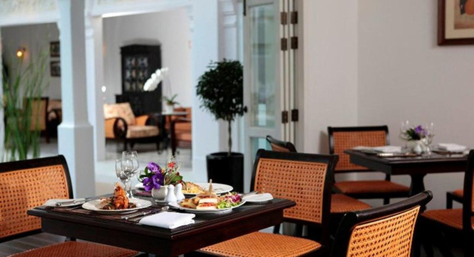 Ping Nakara Boutique Hotel & Spa, at the table