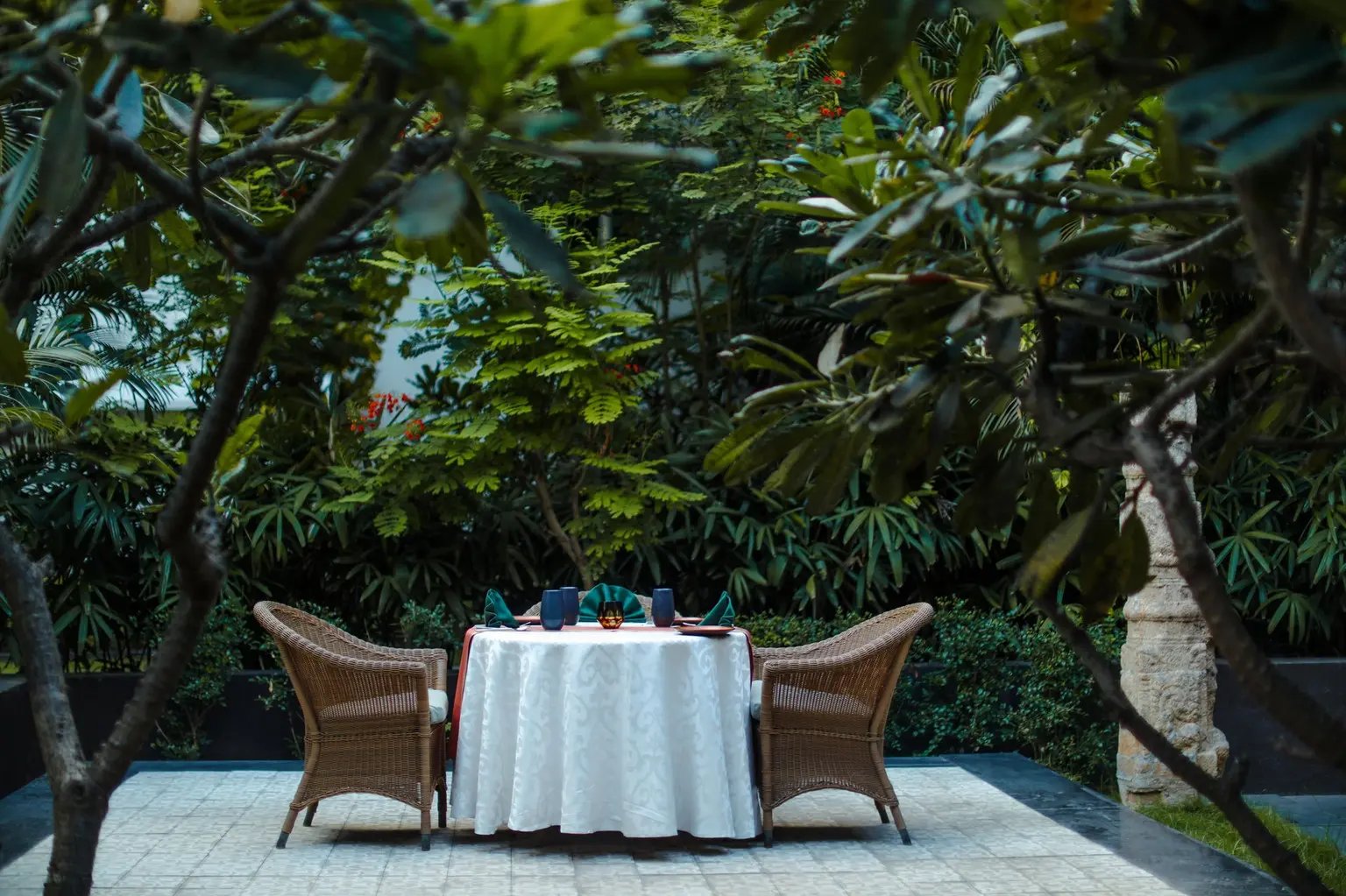 Taj Connemara, Chennai, raintree
