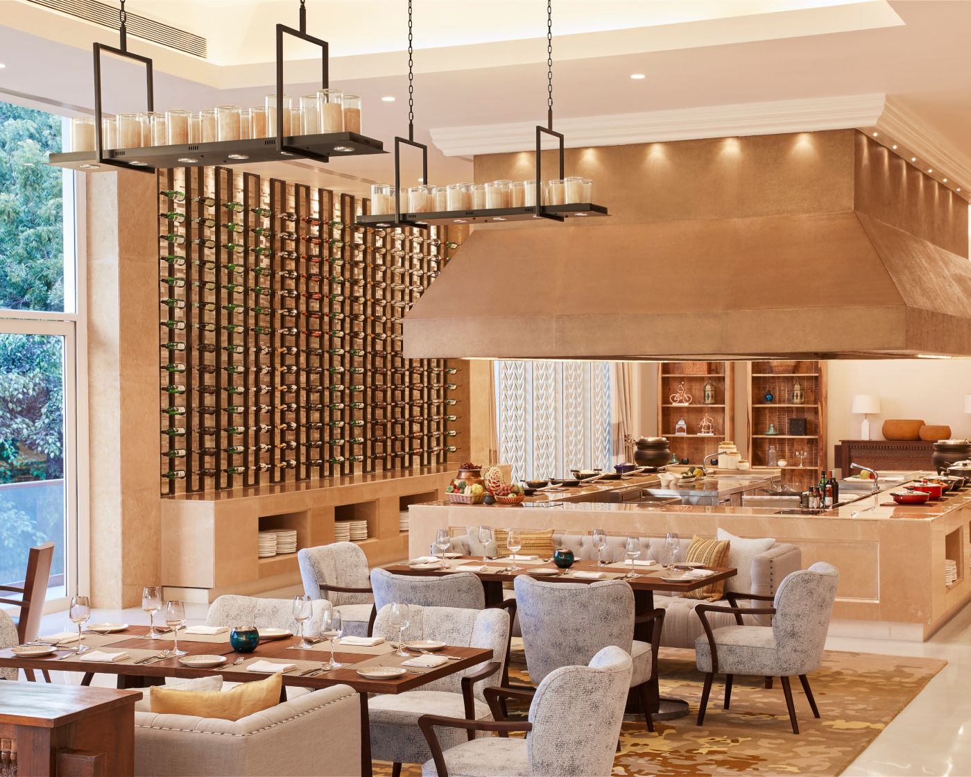 Taj Aravali Resort & Spa, Udaipur, at the table