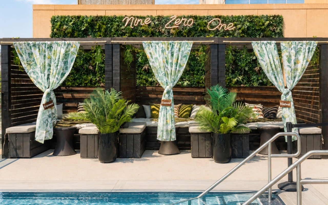 The Fontaine, the pool