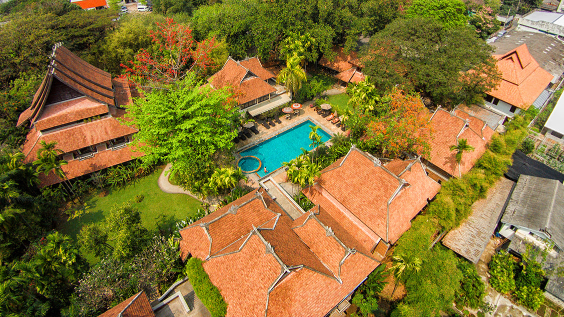 Yaang Come Village Chiang Mai — vibe