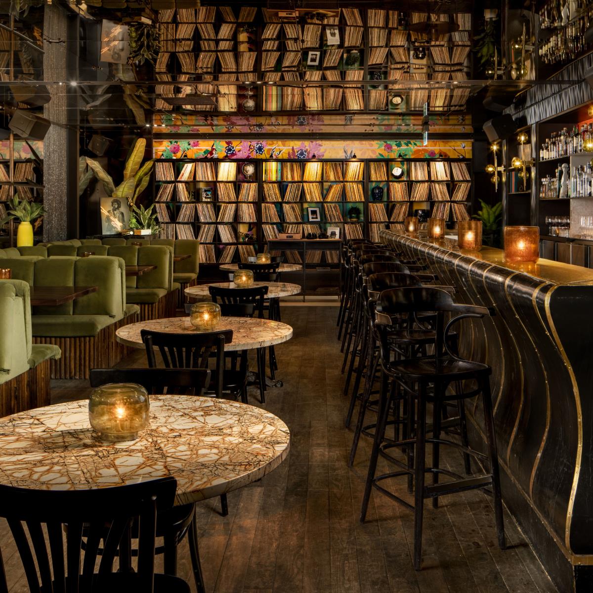 W Montreal, vinyl bar