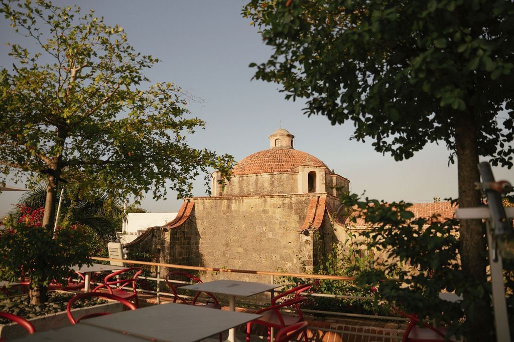 BILLINI HOTEL HISTORIC LUXURY, at the table