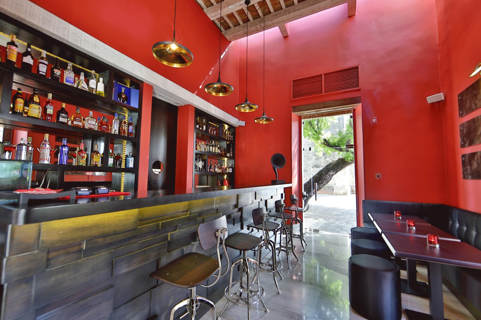 BILLINI HOTEL HISTORIC LUXURY, at the table