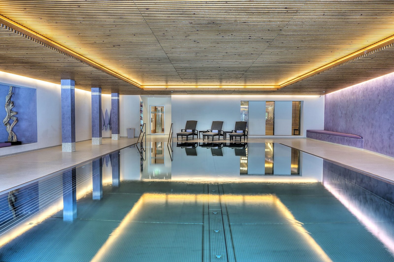 Park Gstaad, the pool