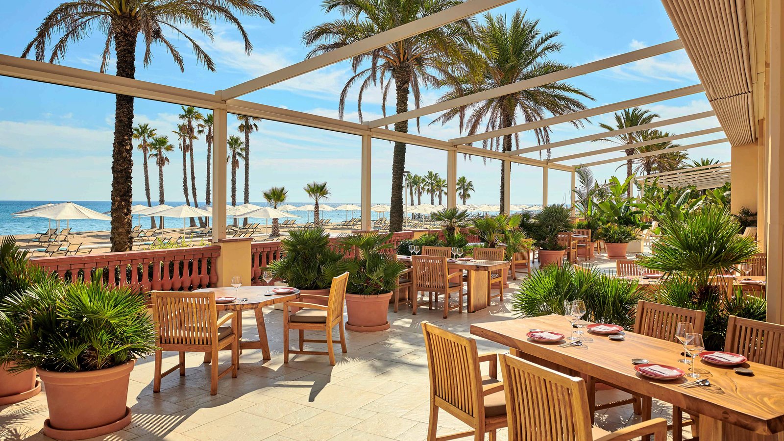 Le Méridien Ra Beach Hotel & Spa, sant salvador beach club