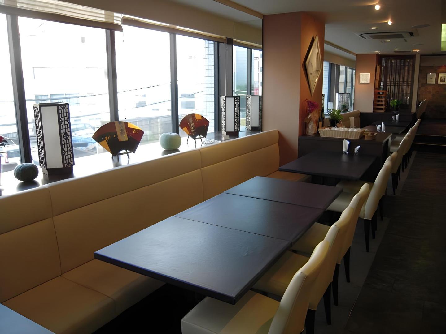 Granbell Hotel Shibuya, at the table