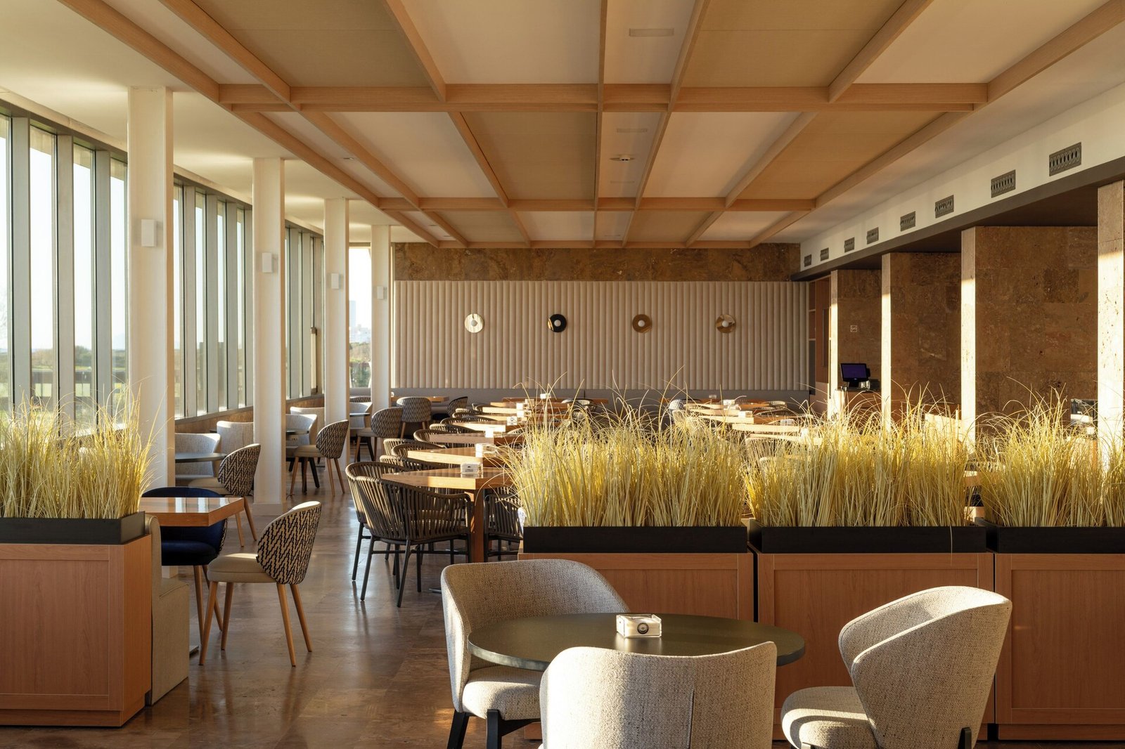 Parador de El Saler, at the table