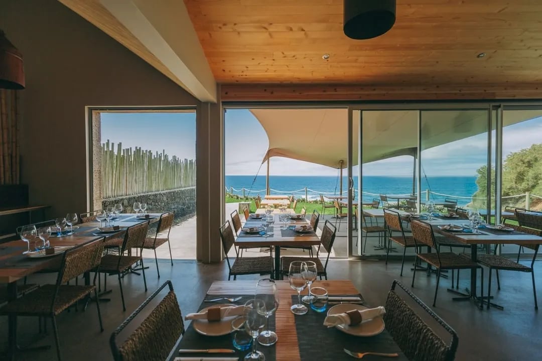 Santa Barbara Eco-Beach Resort, at the table