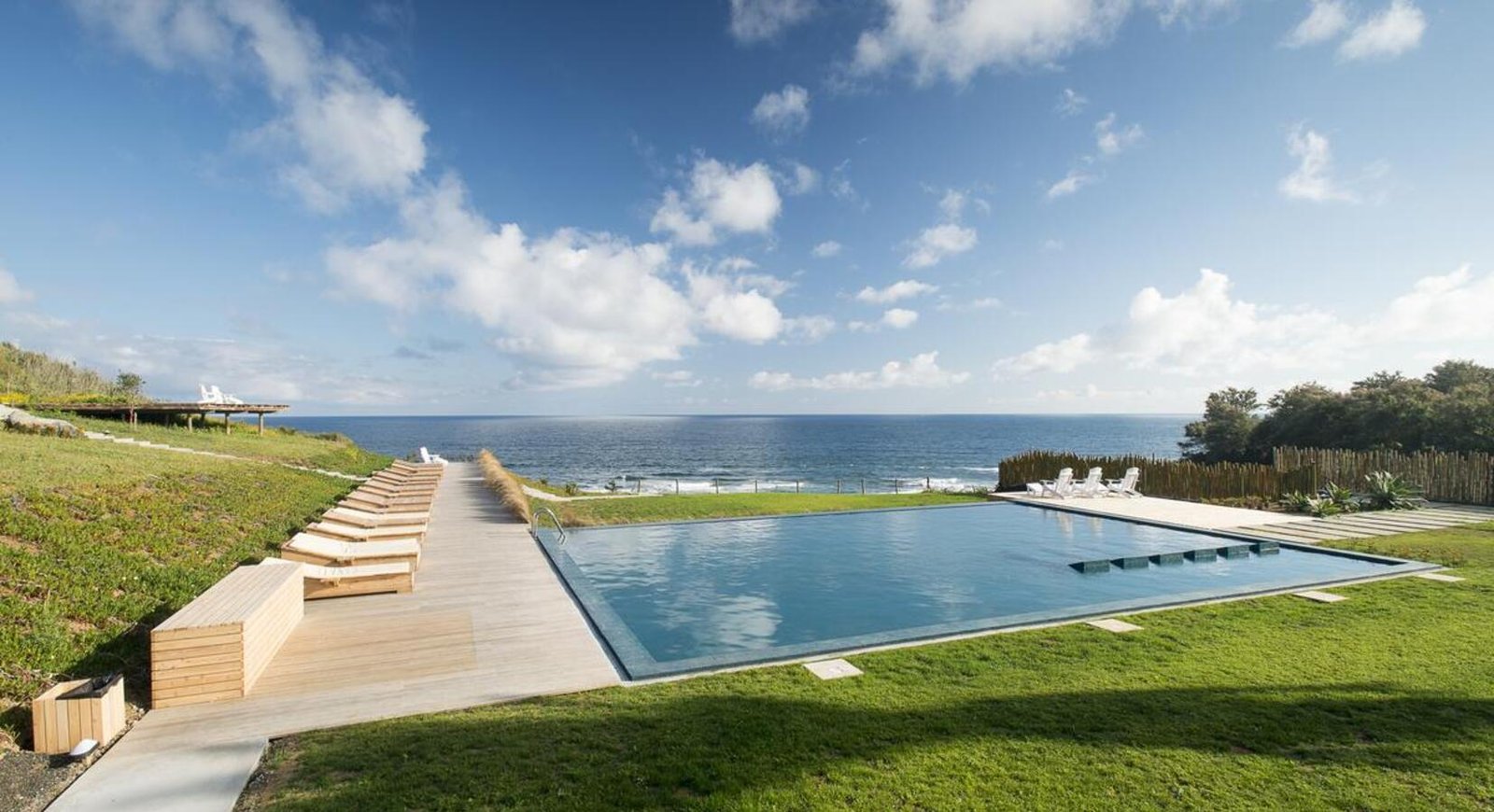 Santa Barbara Eco-Beach Resort