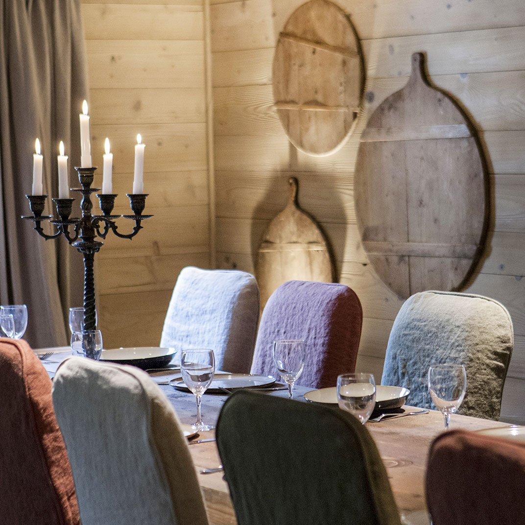 Le Cerf Amoureux, at the table
