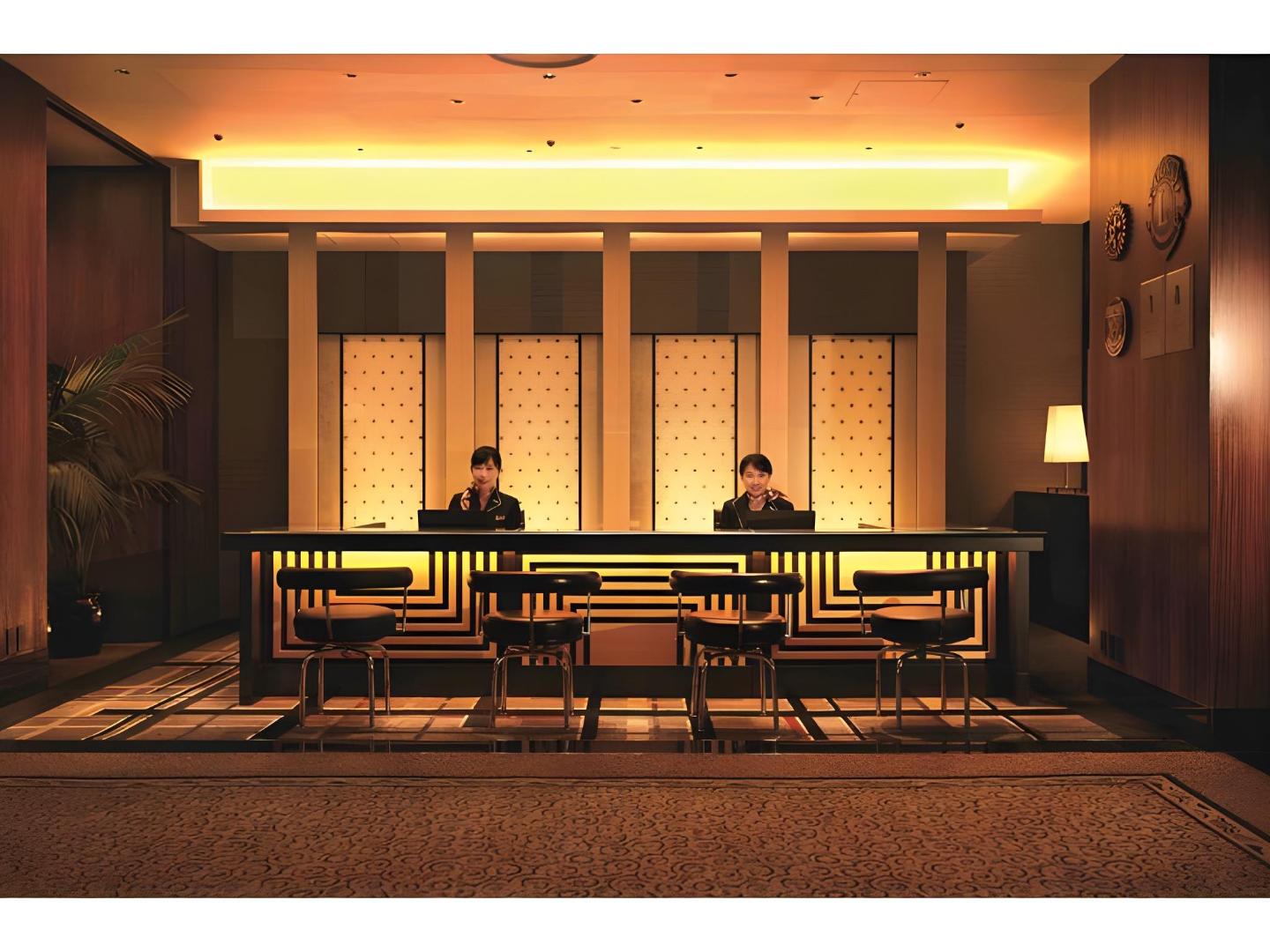 Hotel New Otani Tokyo — vibe