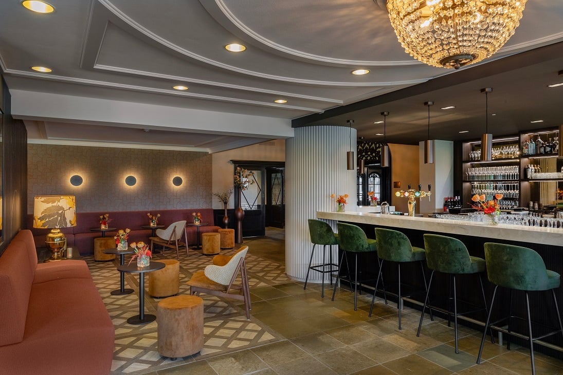 Landgoed De Wilmersberg, lounge met open haard and bar
