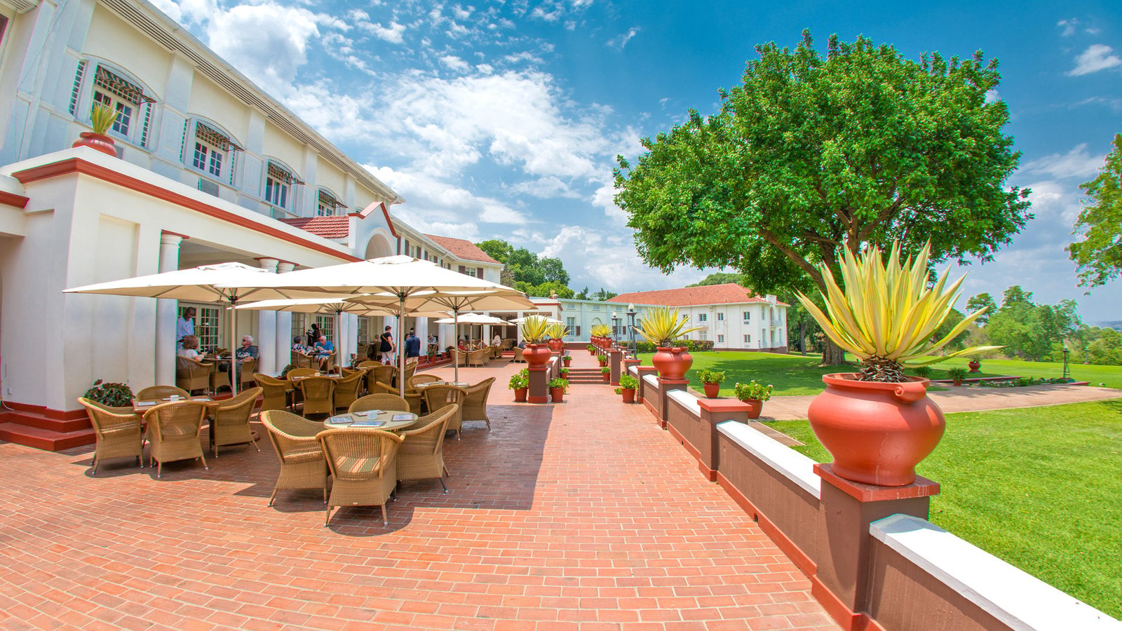 The Victoria Falls Hotel, stanley's terrace